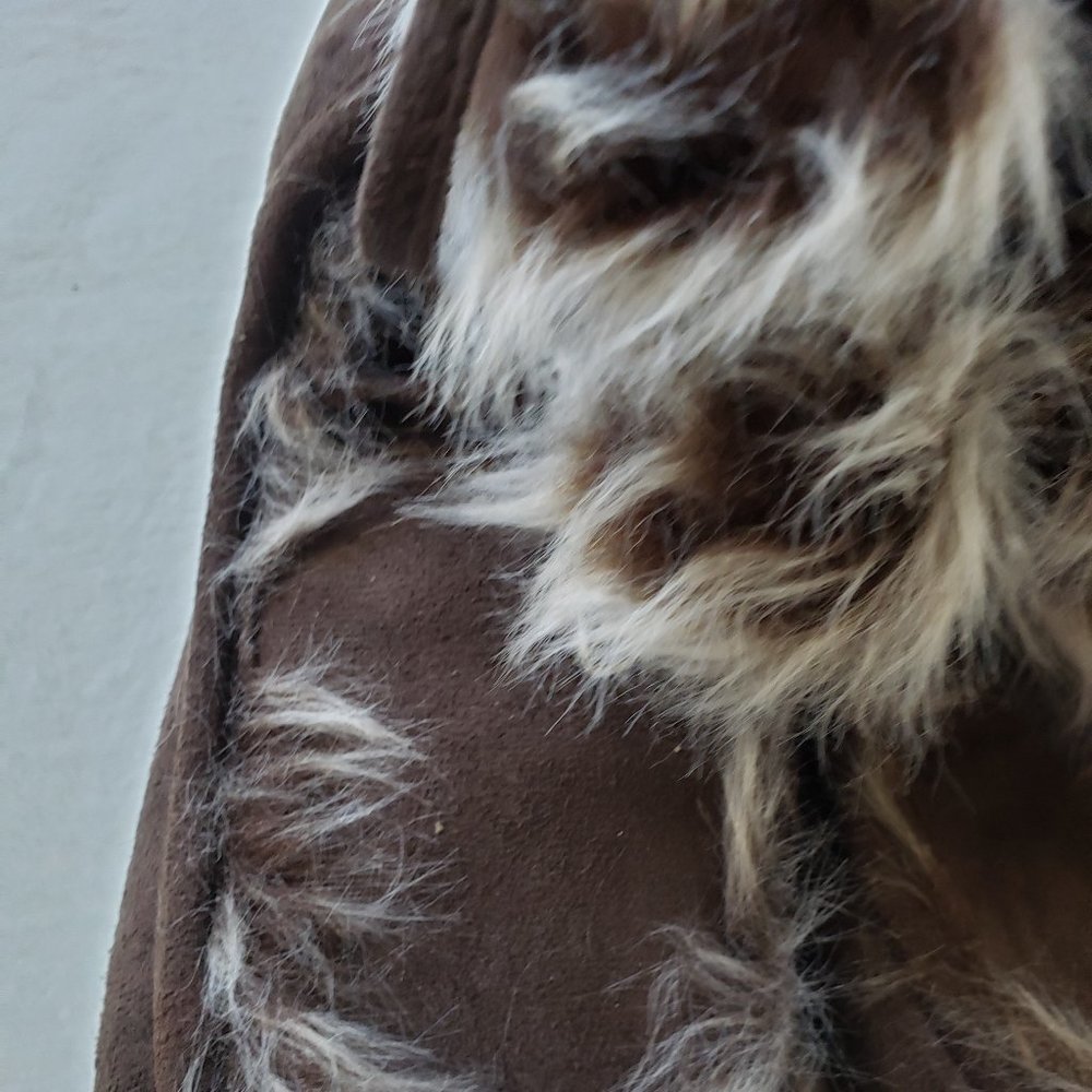 Slippers - Picture 3 of 6